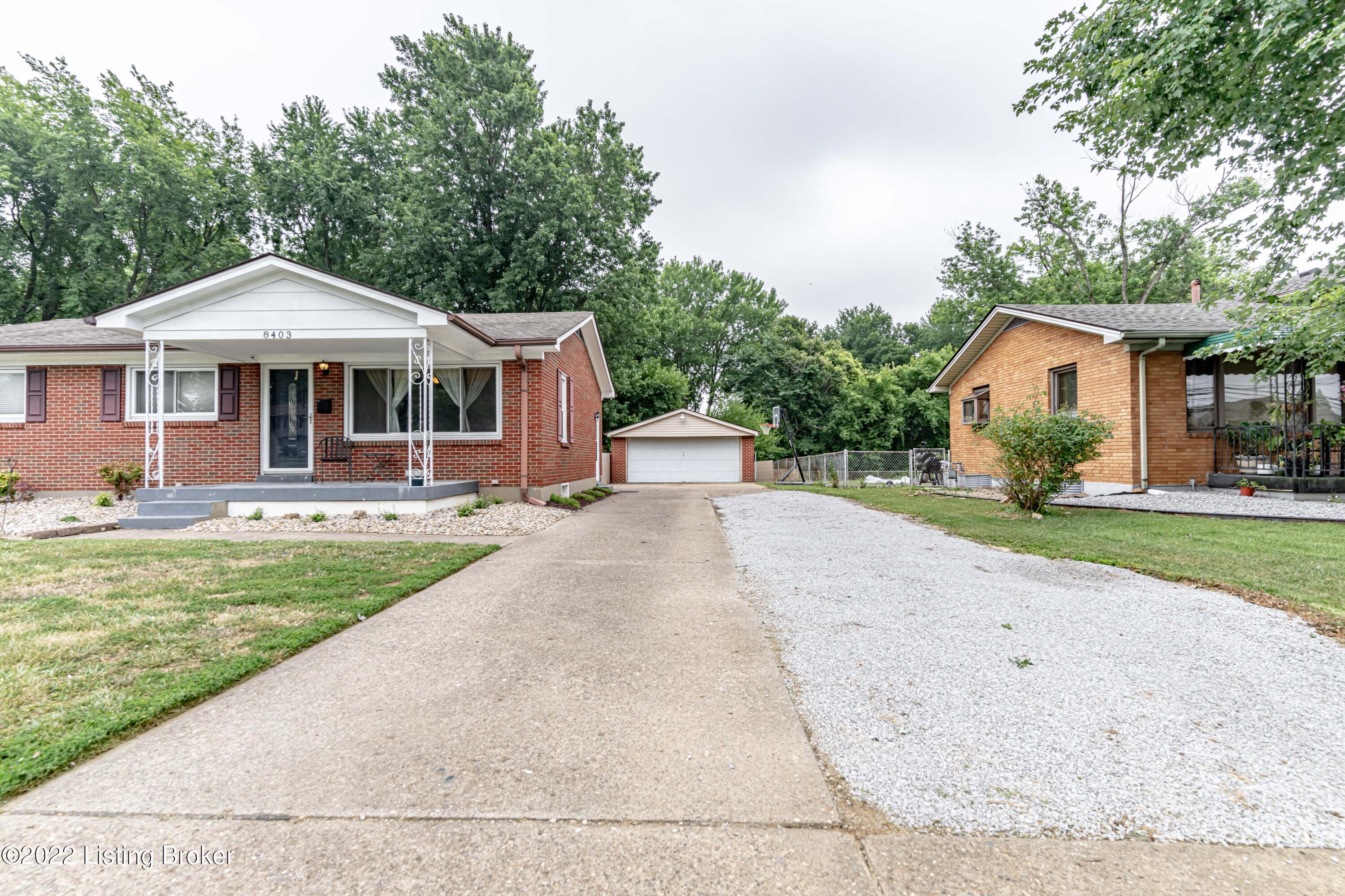 8403 Terry Road Louisville, KY 40258 - Photo 7 of 73 8403 Terry Rd (94)