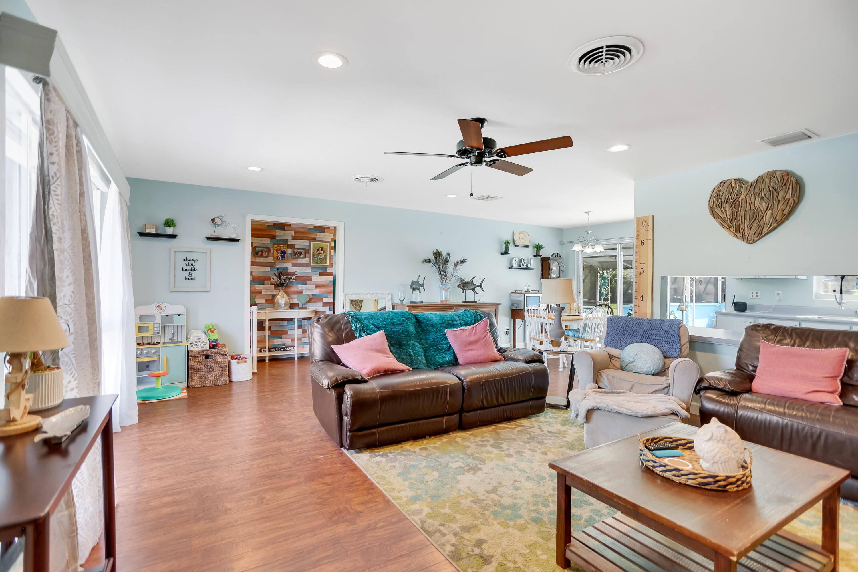 4237 Herbertz Road Lake Worth, FL 33461 - Photo 6 of 43 Living Area
