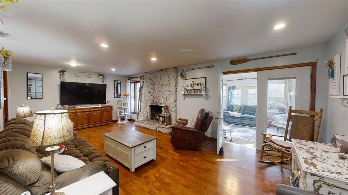 952 Linden Avenue Decatur, IL 62522 - Photo 4 of 48