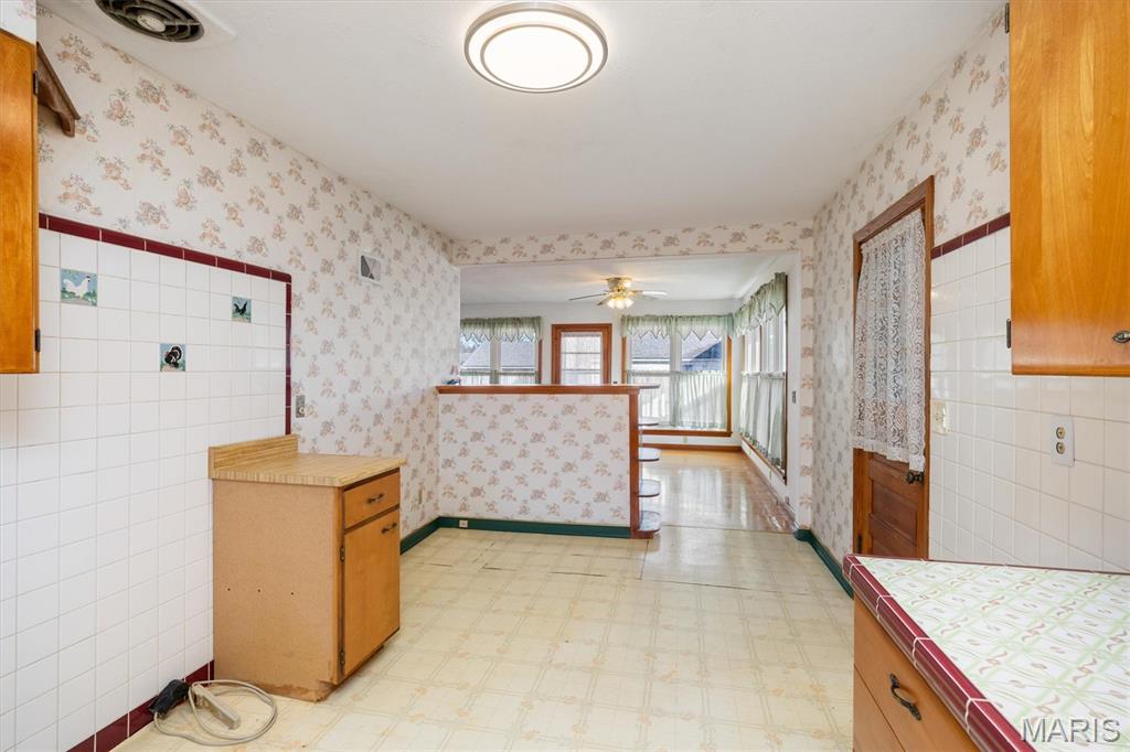 205 West Magnolia Street Marine, IL 62061 - Photo 14 of 40