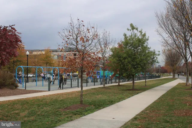 $960,000 | 620 McKenzie Avenue, Alexandria, VA 22301