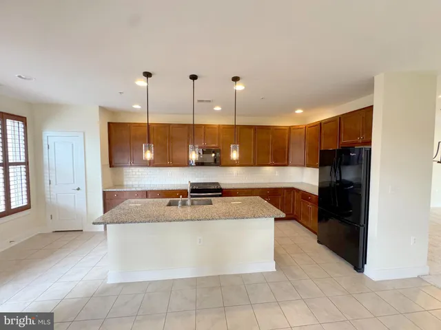 $960,000 | 620 McKenzie Avenue, Alexandria, VA 22301