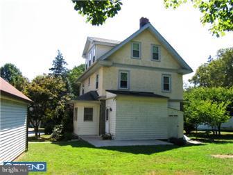 820 Beechwood Road Havertown, PA 19083 - Photo 3 of 25 Exterior Back