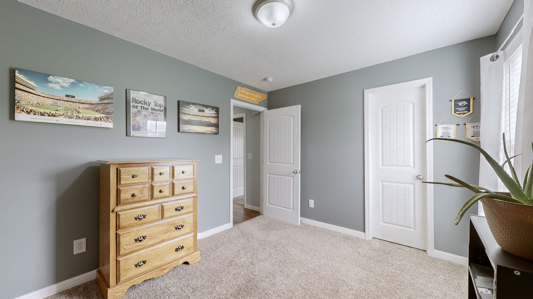 1462 East Ab Wade Road Portland, TN 37148 - Photo 28 of 52 a view of livingroom with furniture