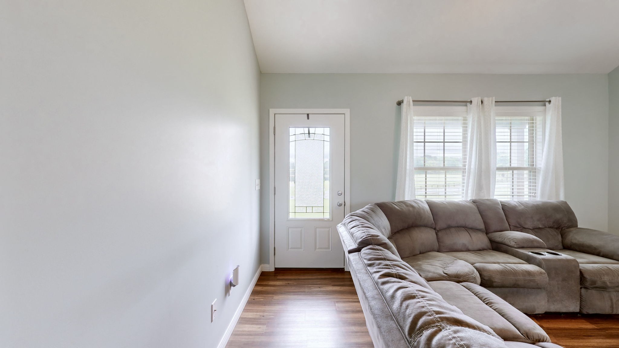 1462 East Ab Wade Road Portland, TN 37148 - Photo 5 of 52 a living room with furniture and a window