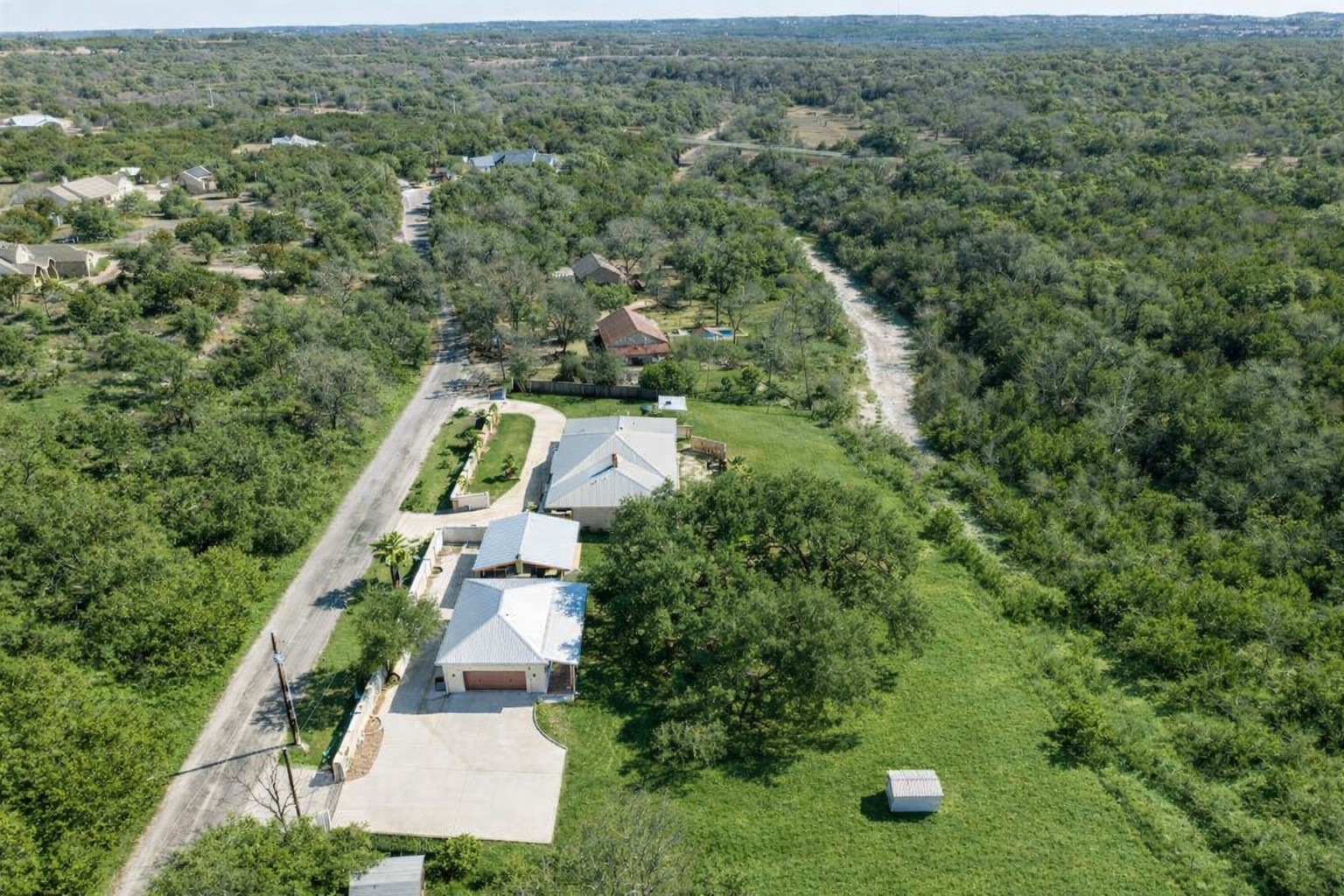 340 Barton Ranch Road Dripping Springs, TX 78620 - Photo 4 of 39 Enhanced using AI