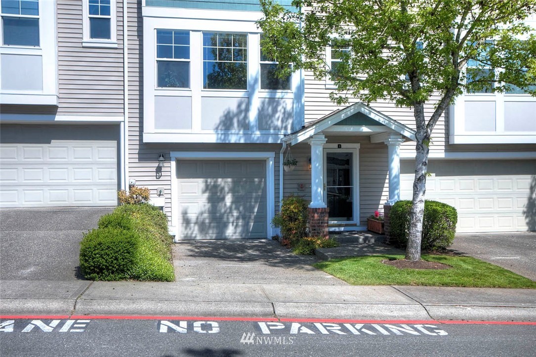 5002 Lake Avenue South, Unit B Renton, WA 98055 - Photo 2 of 25 Gallery Image 2