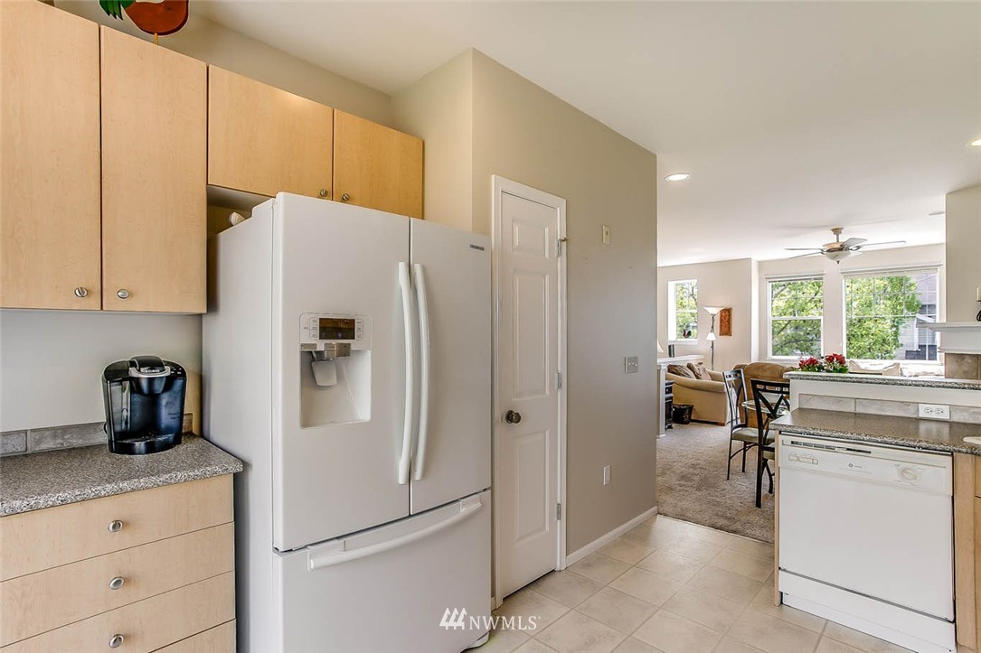 5002 Lake Avenue South, Unit B Renton, WA 98055 - Photo 11 of 25 Gallery Image 11