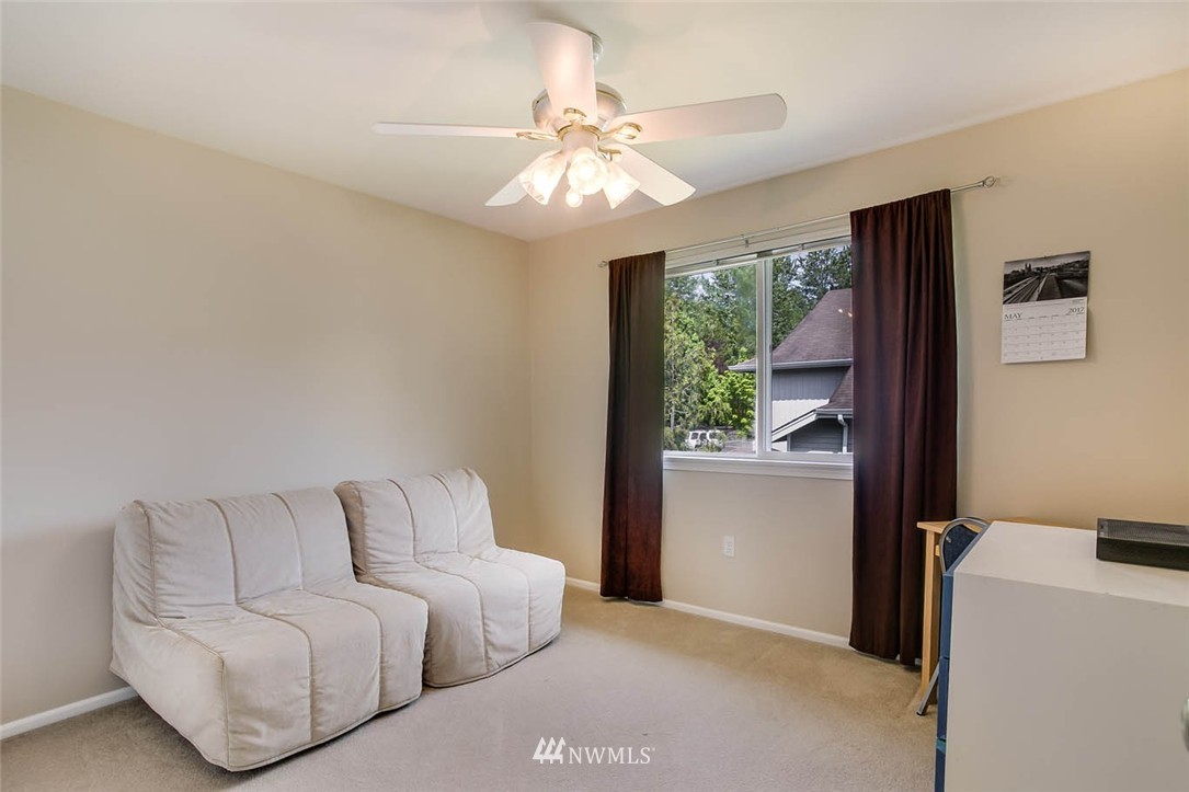5002 Lake Avenue South, Unit B Renton, WA 98055 - Photo 14 of 25 Gallery Image 14