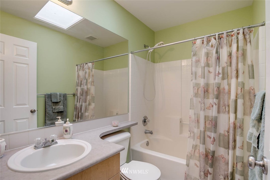 5002 Lake Avenue South, Unit B Renton, WA 98055 - Photo 15 of 25 Gallery Image 15