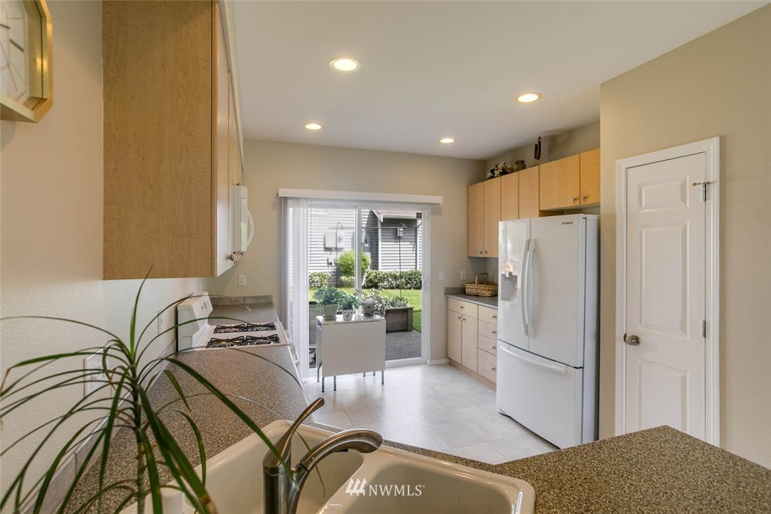 5002 Lake Avenue South, Unit B Renton, WA 98055 - Photo 7 of 25 Gallery Image 7