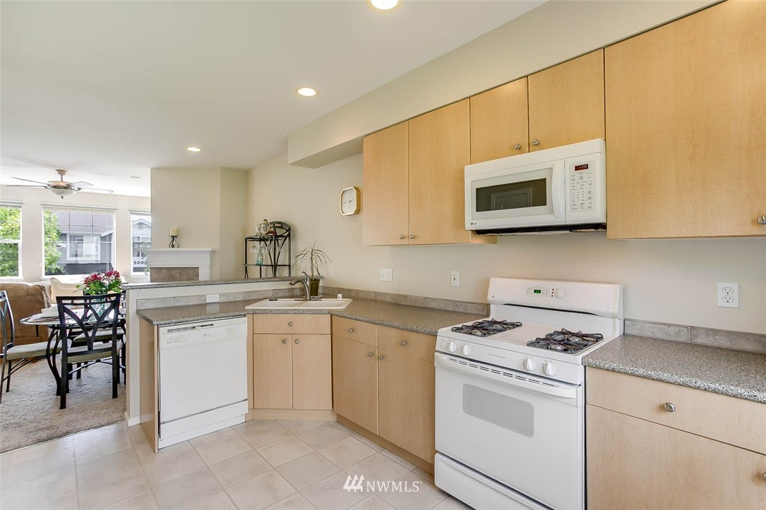 5002 Lake Avenue South, Unit B Renton, WA 98055 - Photo 10 of 25 Gallery Image 10