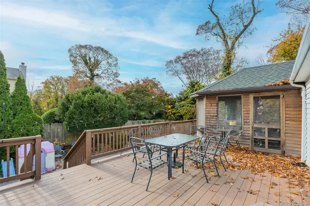 $699,000 | 4 Madach Street, Ronkonkoma, NY 11779