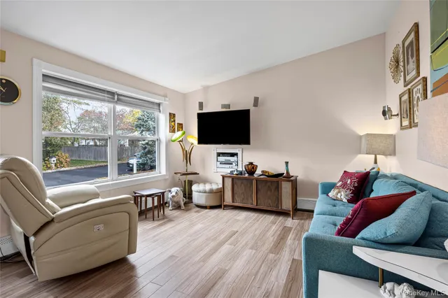 $699,000 | 4 Madach Street, Ronkonkoma, NY 11779