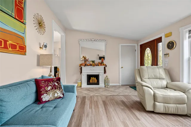 $699,000 | 4 Madach Street, Ronkonkoma, NY 11779