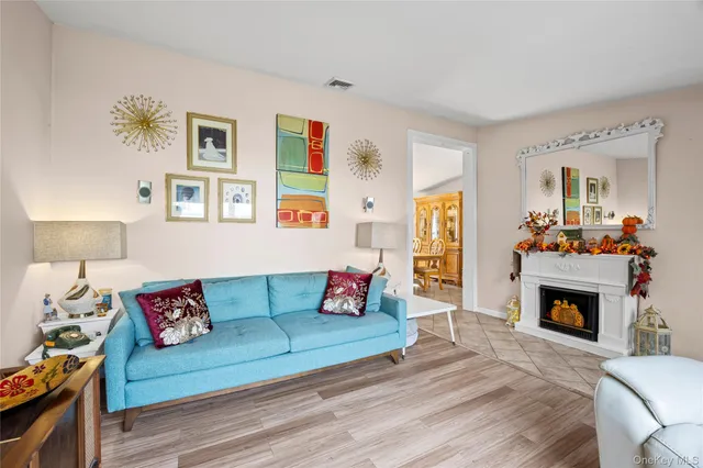 $699,000 | 4 Madach Street, Ronkonkoma, NY 11779