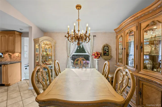 $699,000 | 4 Madach Street, Ronkonkoma, NY 11779