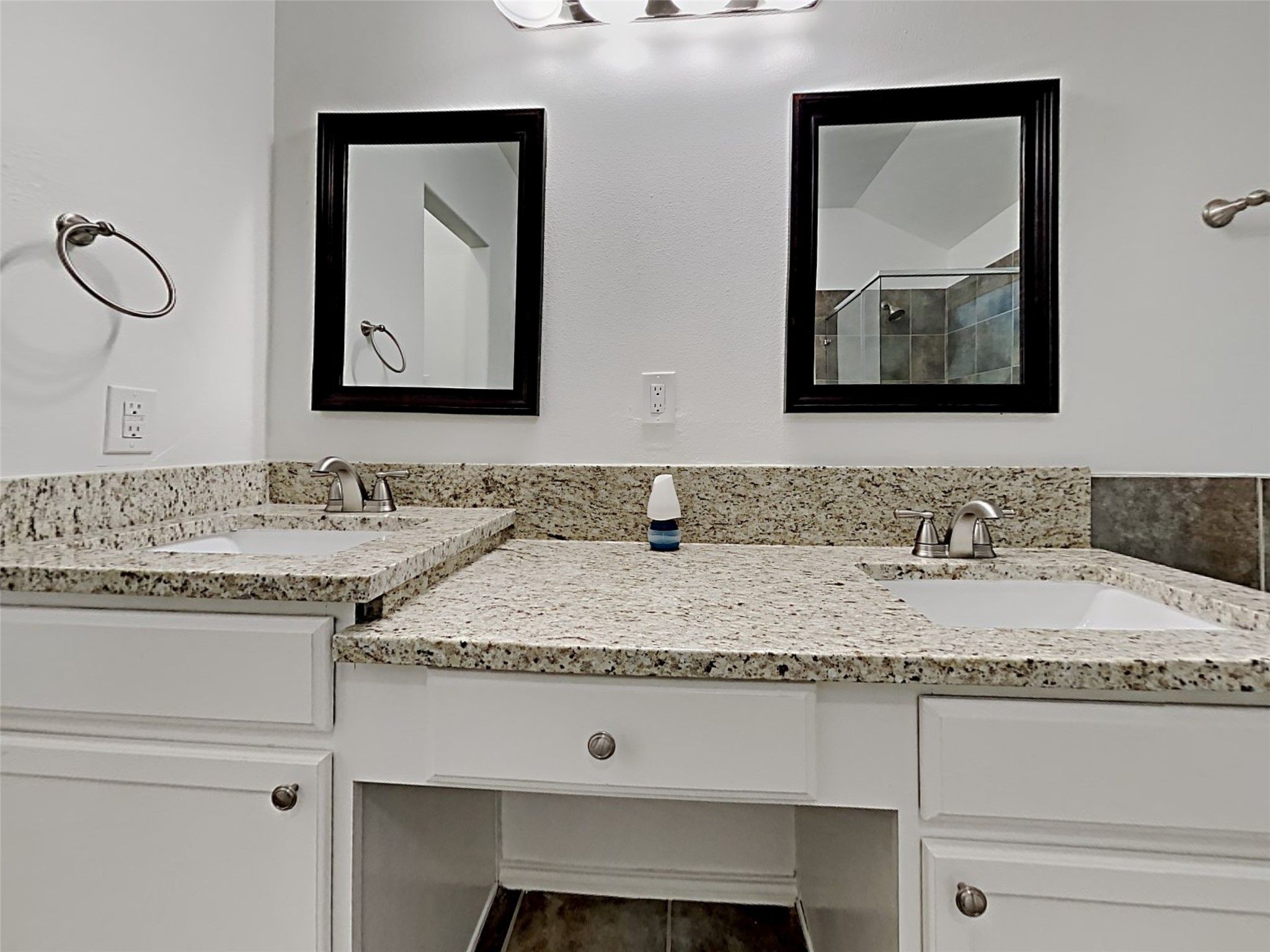 2567 Riverway Drive Conroe, TX 77304 - Photo 7 of 17