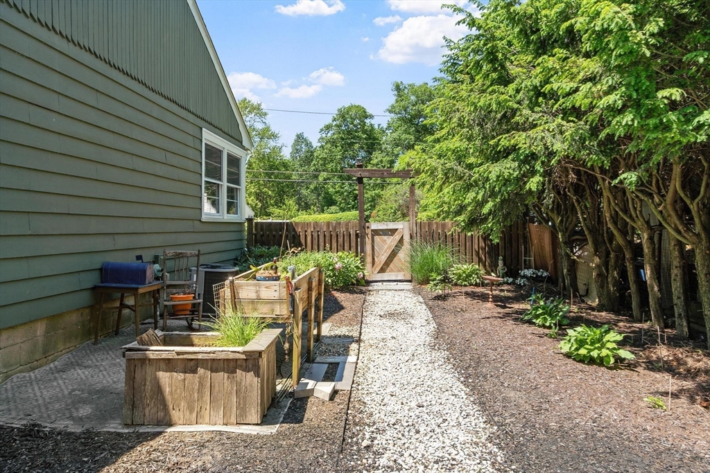 3 Chandler Road Wilmington, MA 01887 - Photo 38 of 42