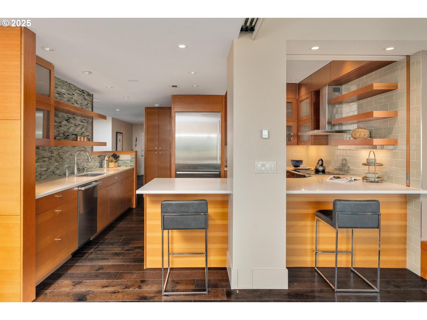 2323 Southwest Park Place, Unit 1006 Portland, OR 97205 - Photo 16 of 47