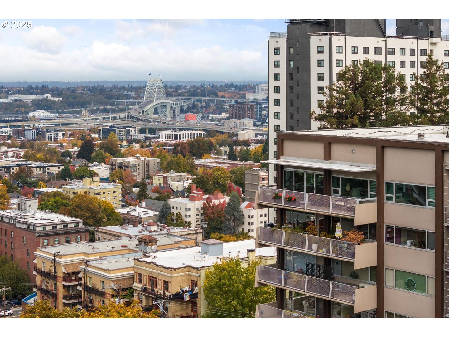 2323 Southwest Park Place, Unit 1006 Portland, OR 97205 - Photo 2 of 47 View