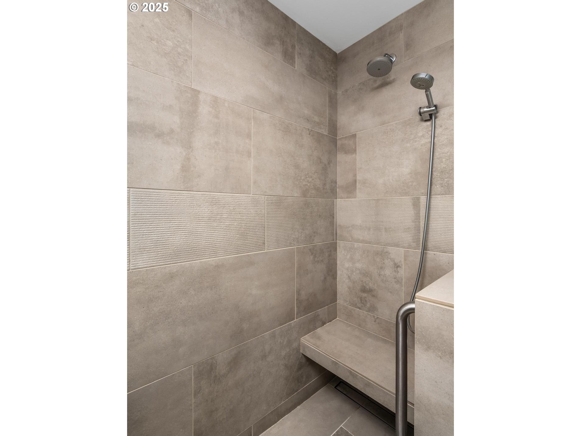 2323 Southwest Park Place, Unit 1006 Portland, OR 97205 - Photo 26 of 47