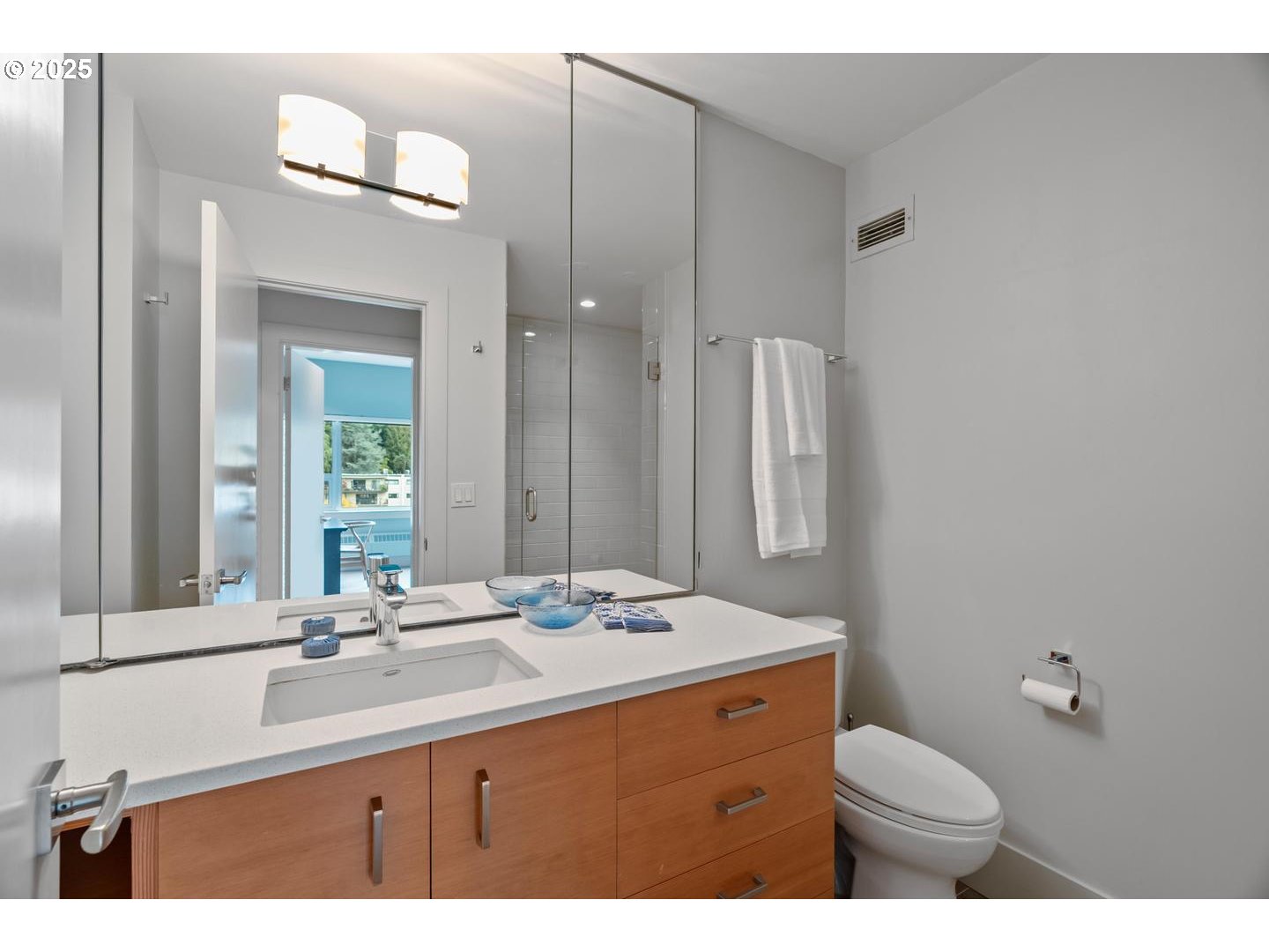 2323 Southwest Park Place, Unit 1006 Portland, OR 97205 - Photo 30 of 47