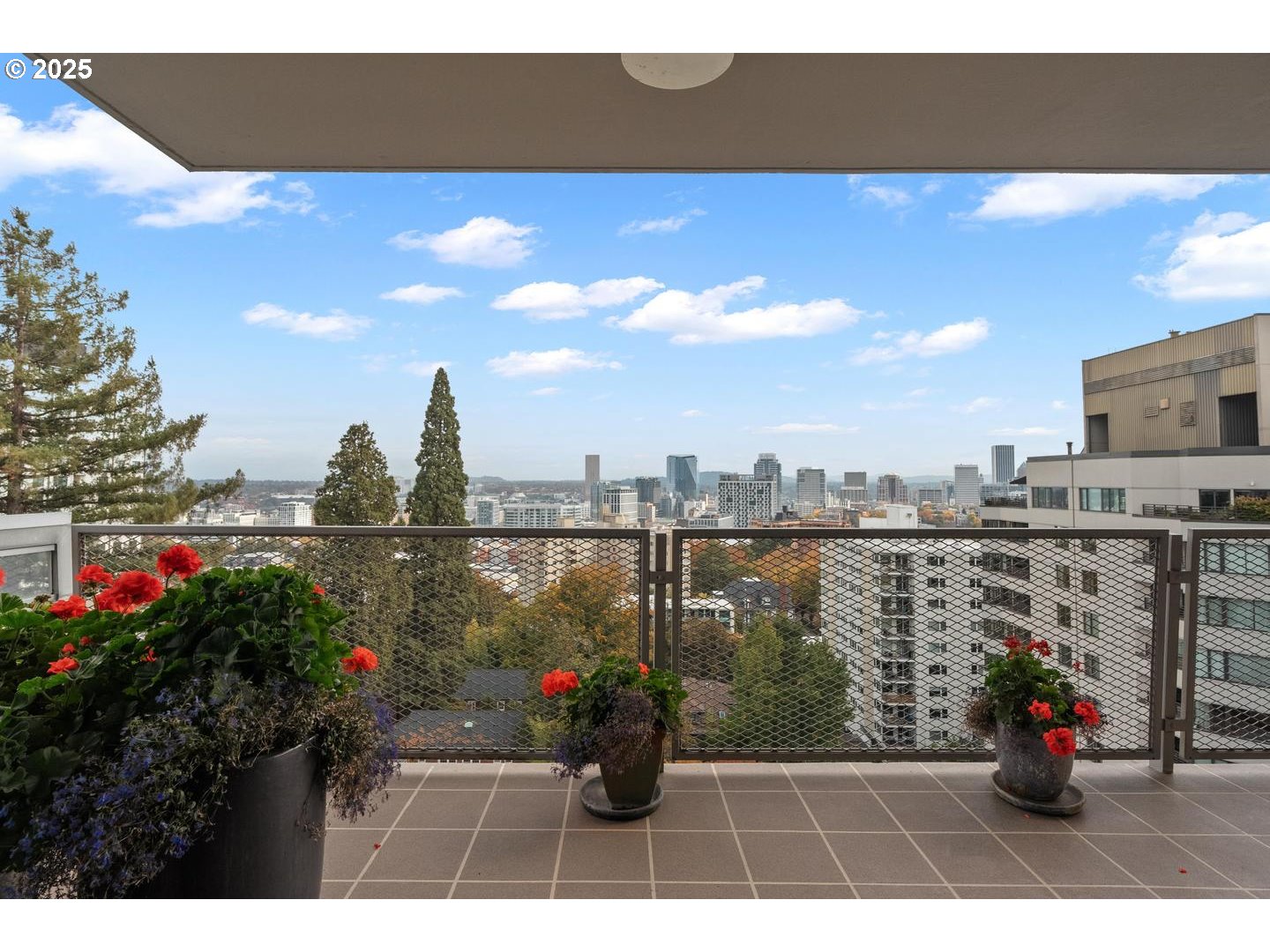 2323 Southwest Park Place, Unit 1006 Portland, OR 97205 - Photo 39 of 47