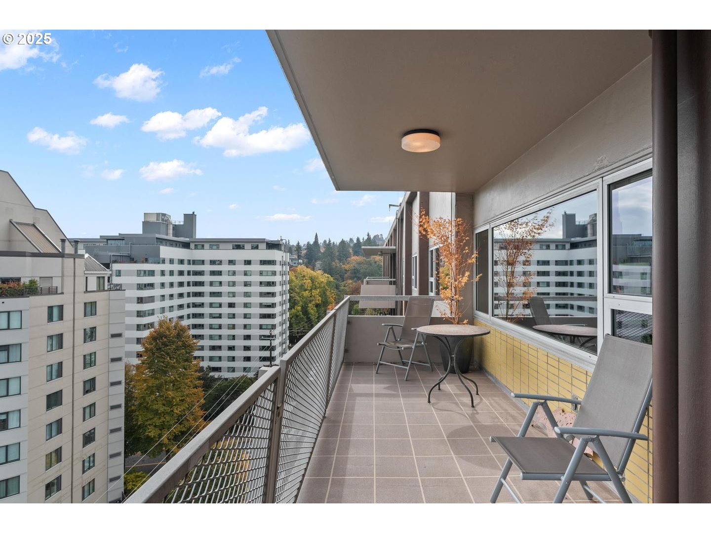 2323 Southwest Park Place, Unit 1006 Portland, OR 97205 - Photo 40 of 47