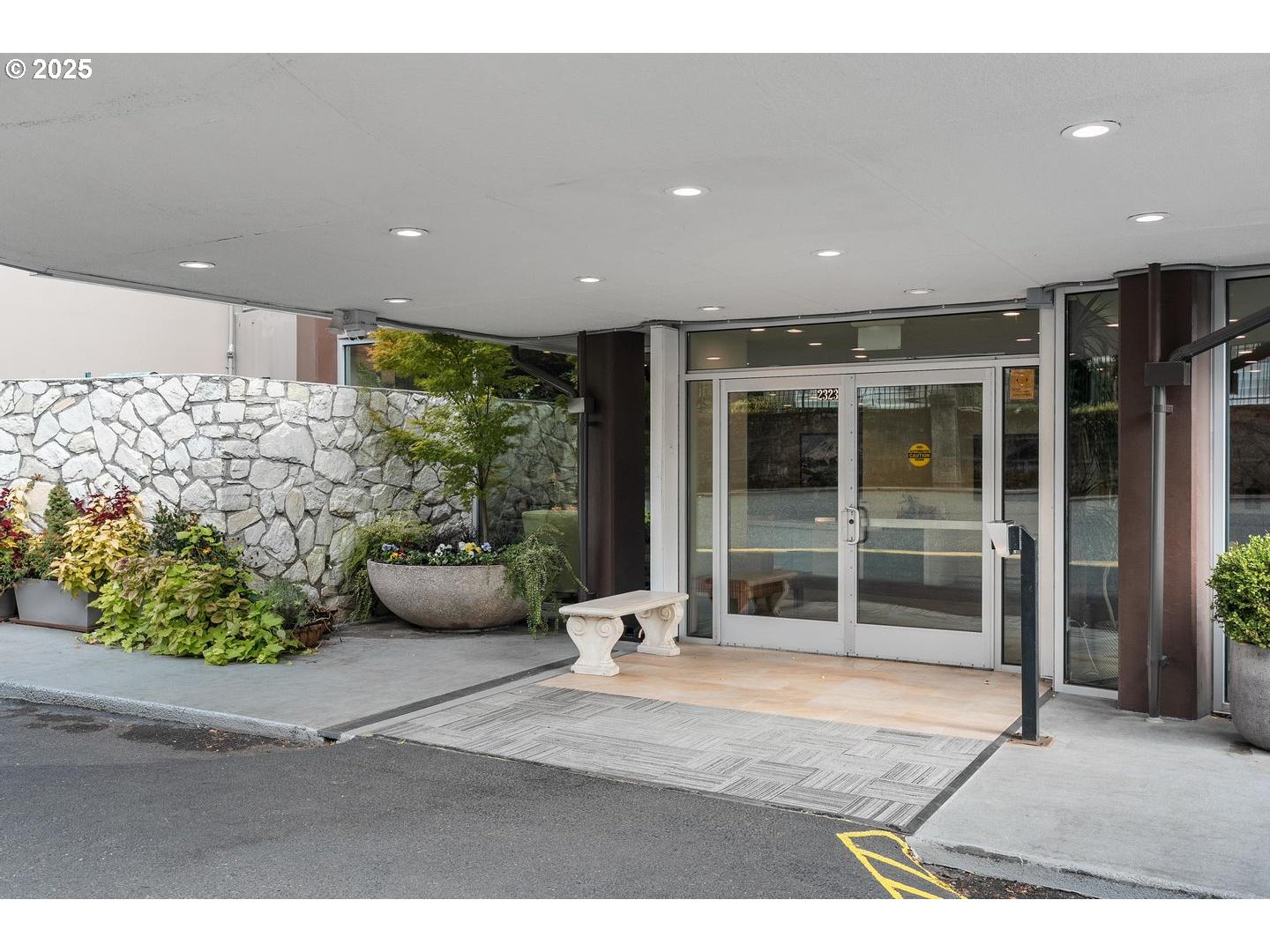 2323 Southwest Park Place, Unit 1006 Portland, OR 97205 - Photo 44 of 47