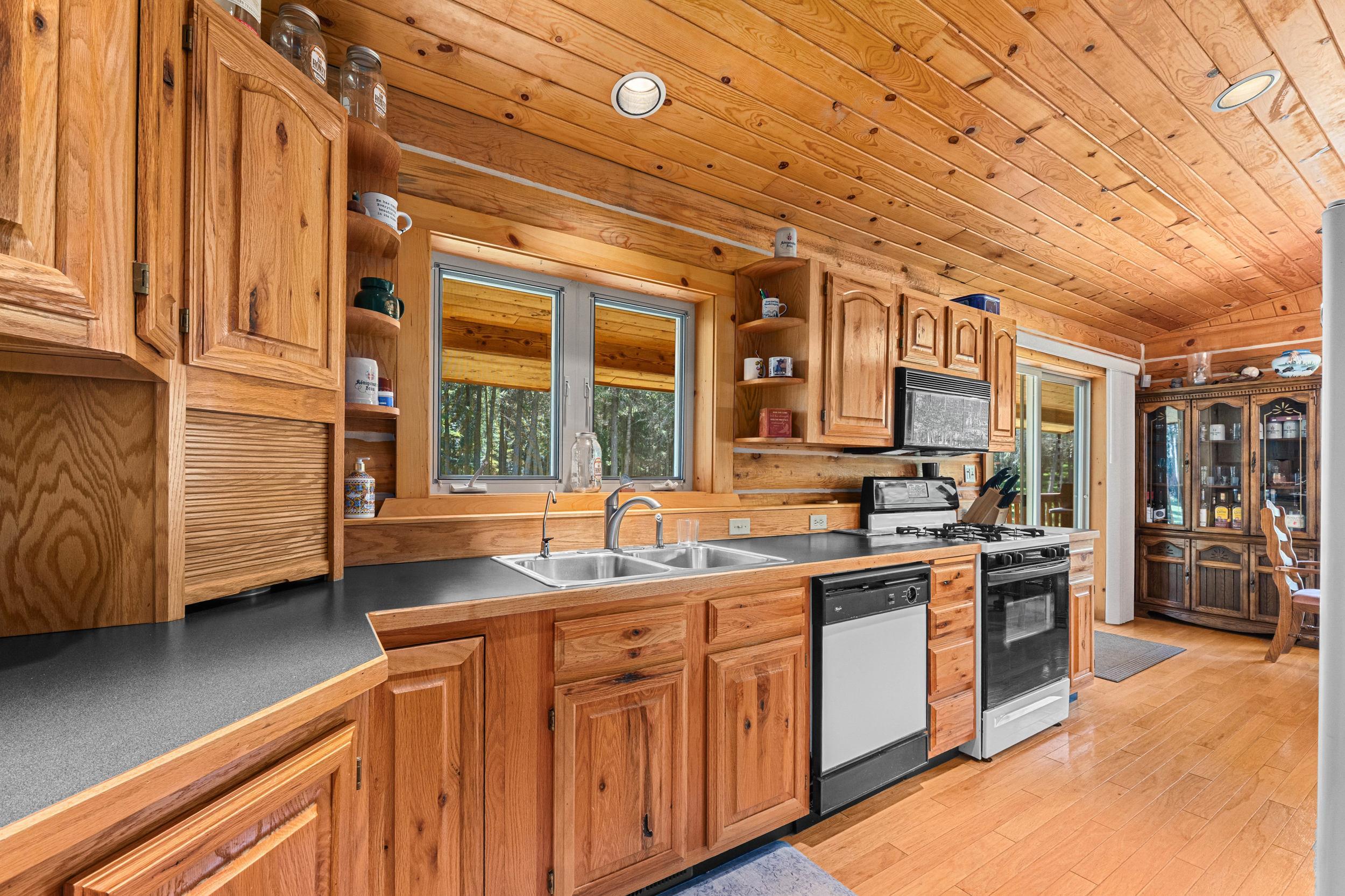 2432 Gilson Road Addy, WA 99101 - Photo 17 of 50