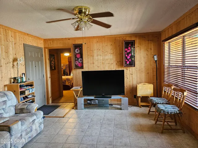 $339,500 | 2678 Linda Lane, Alford, FL 32420