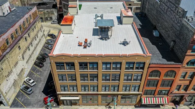 $3,780 | 226 North Water Street, Unit 202, Milwaukee, WI 53202