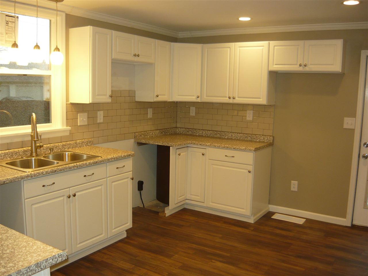518 Madison Street Decatur, IN 46733 - Photo 4 of 23