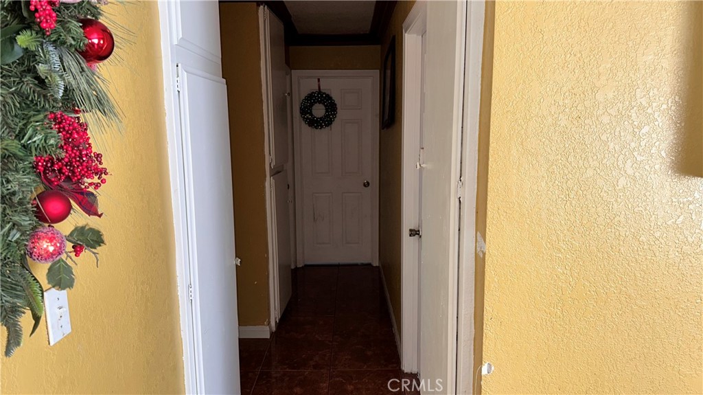 21290 Ellis Avenue Perris, CA 92570 - Photo 17 of 47 a view of a hallway