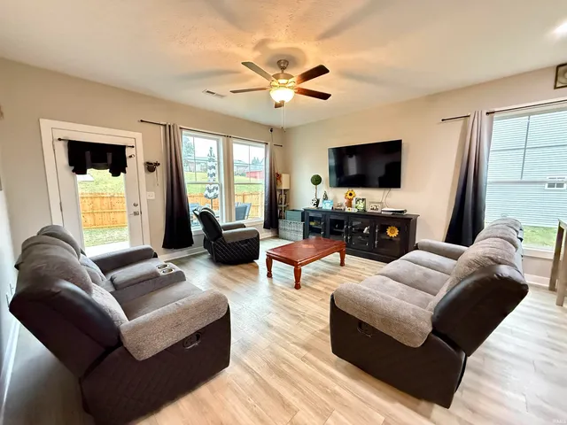 $284,900 | 1165 Helen Court, Boonville, IN 47601