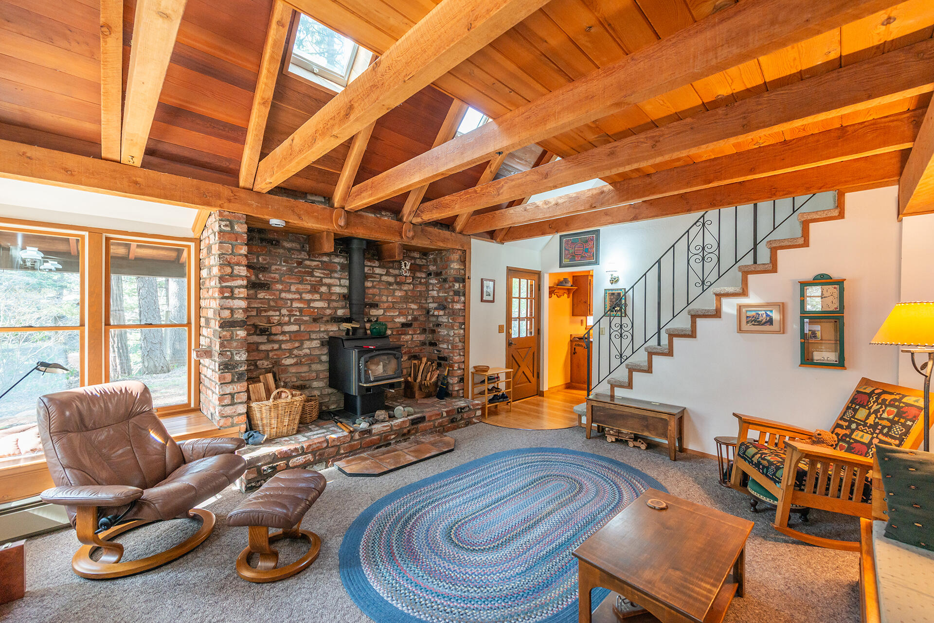 491 East Branch Road Weaverville, CA 96093 - Photo 31 of 59 a room with furniture gym equipment and large windows