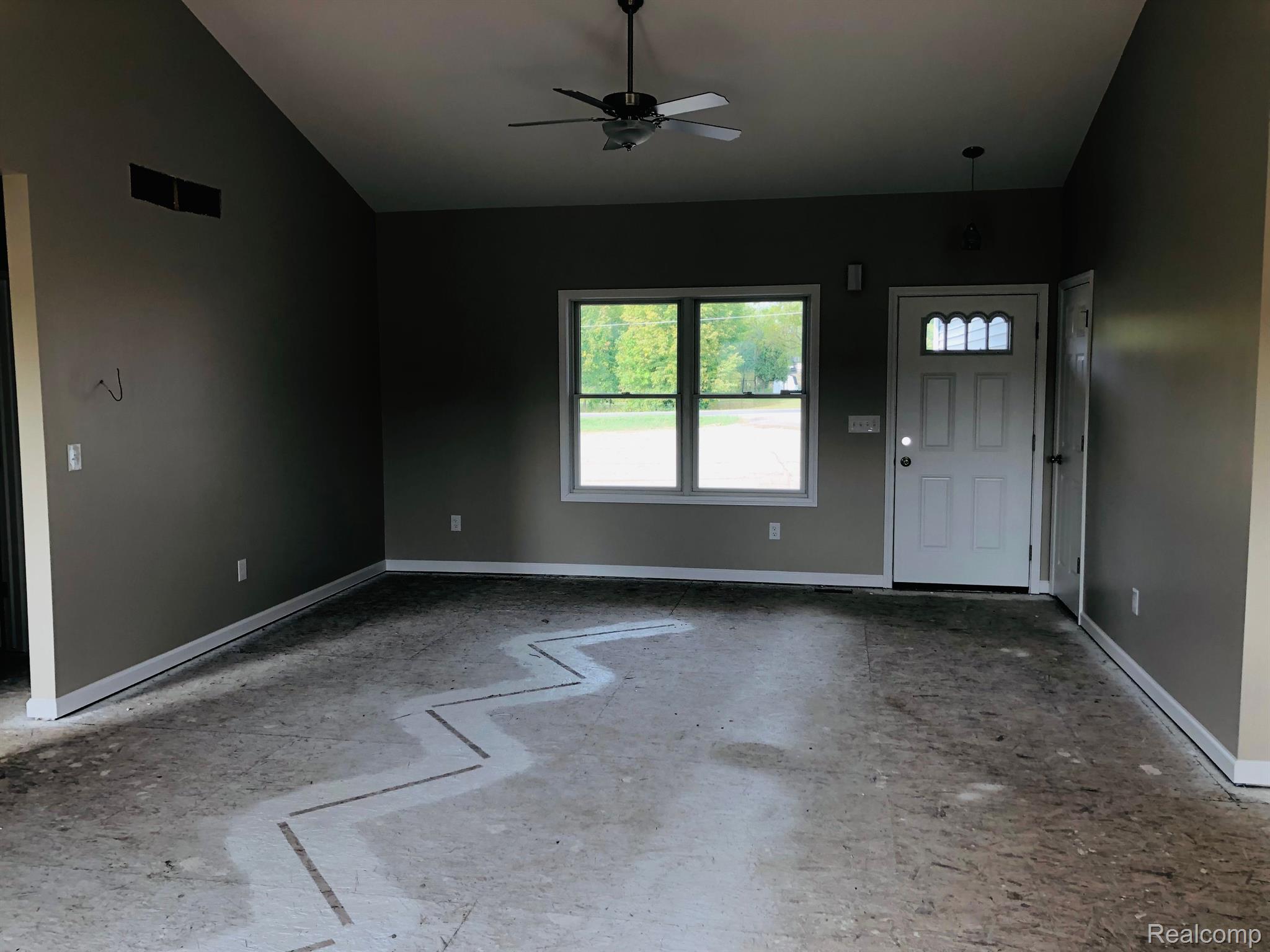 471 Corneil Road Imlay City, MI 48444 - Photo 6 of 12 Great room