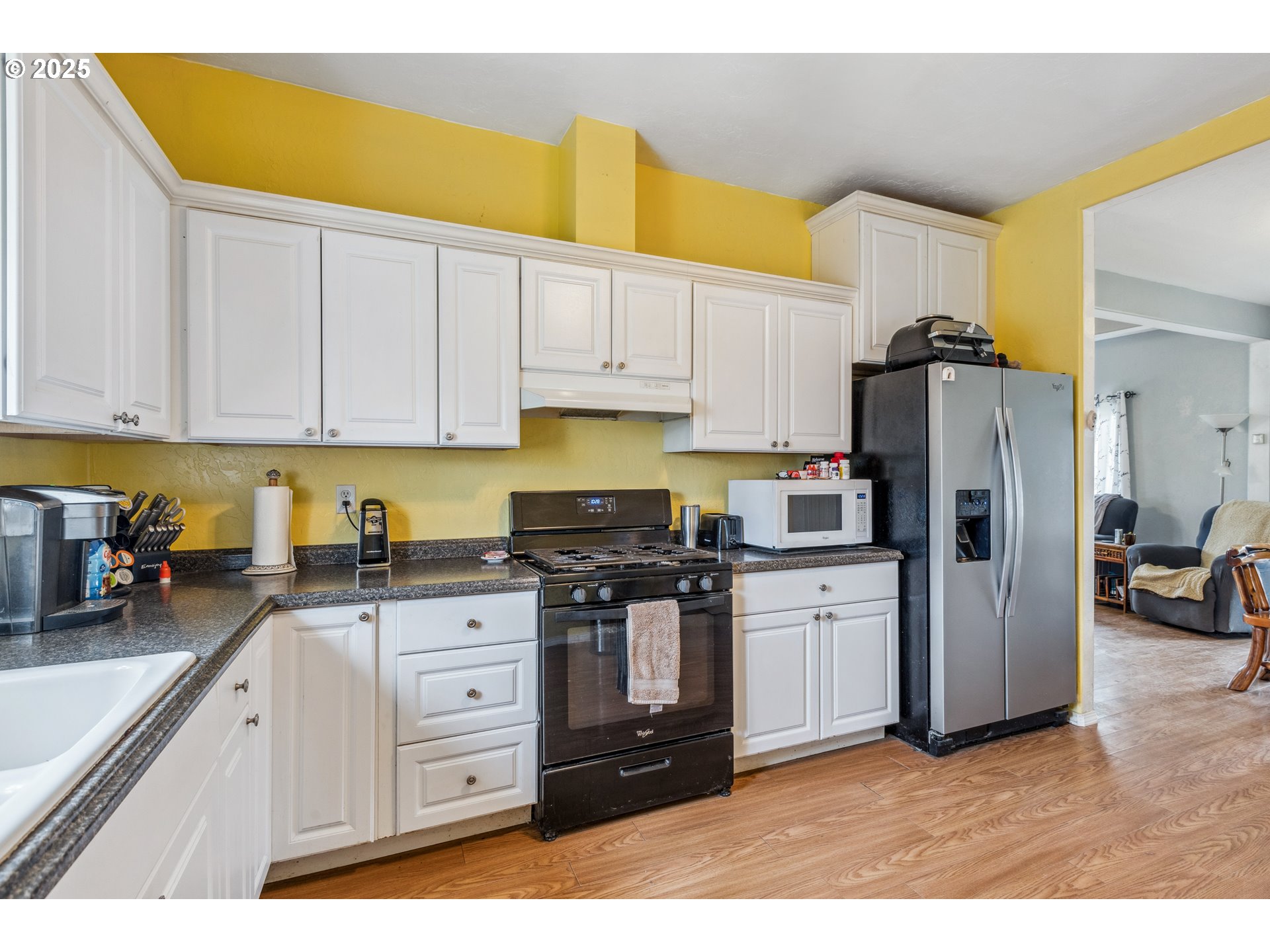 245 L Street Riddle, OR 97469 - Photo 12 of 48