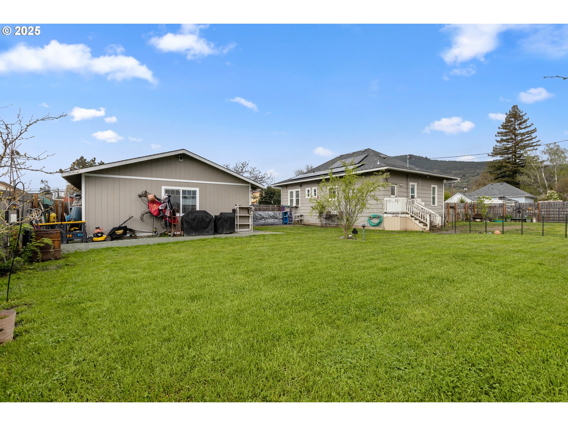 245 L Street Riddle, OR 97469 - Photo 34 of 48