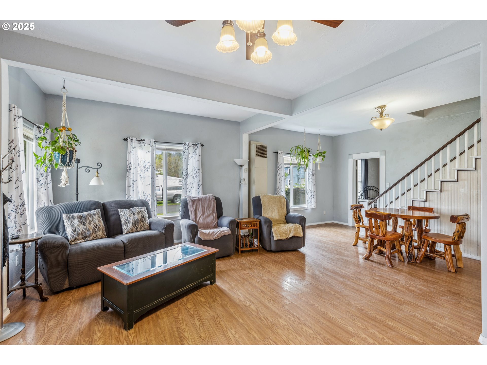 245 L Street Riddle, OR 97469 - Photo 5 of 48