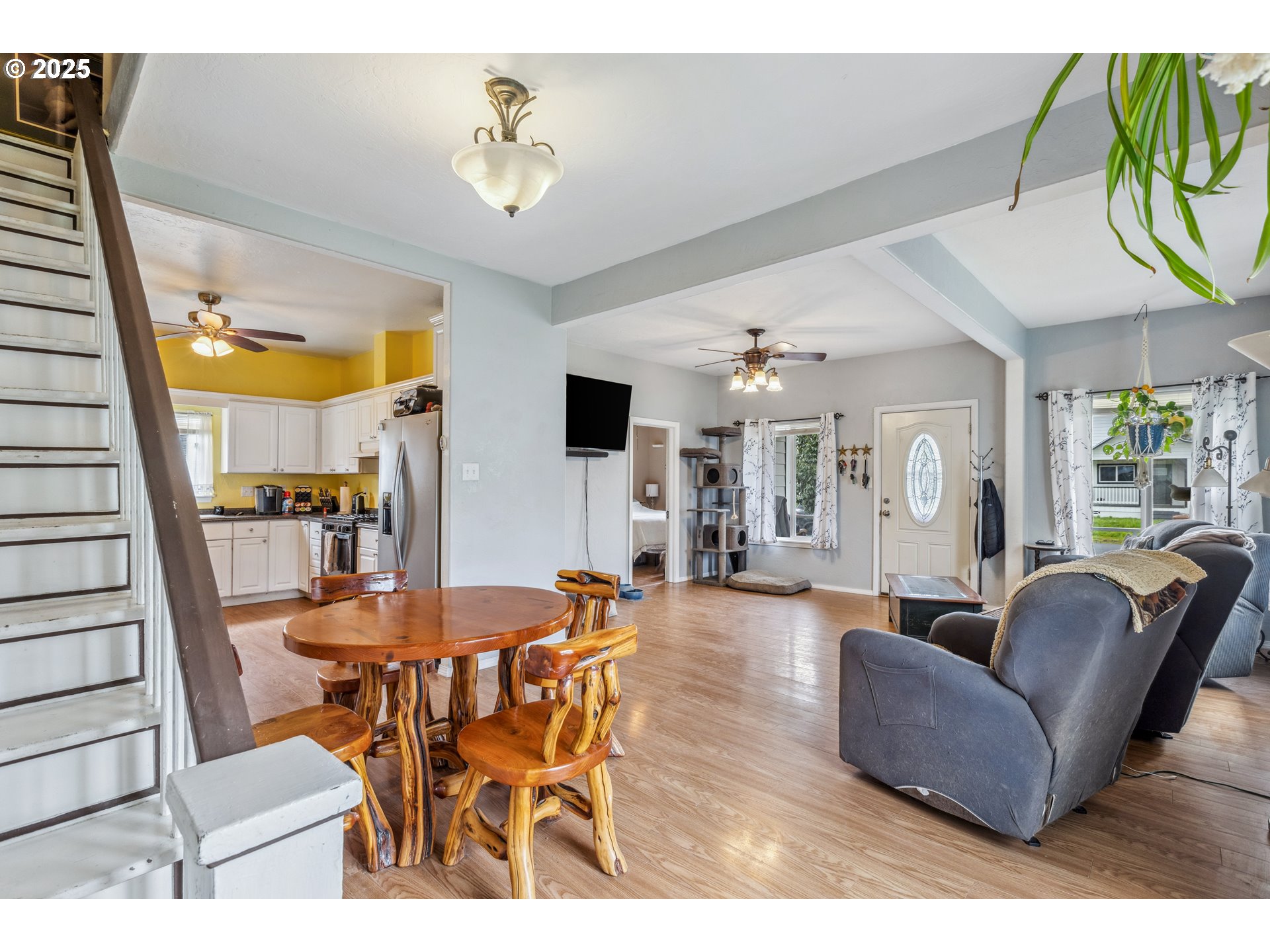 245 L Street Riddle, OR 97469 - Photo 6 of 48