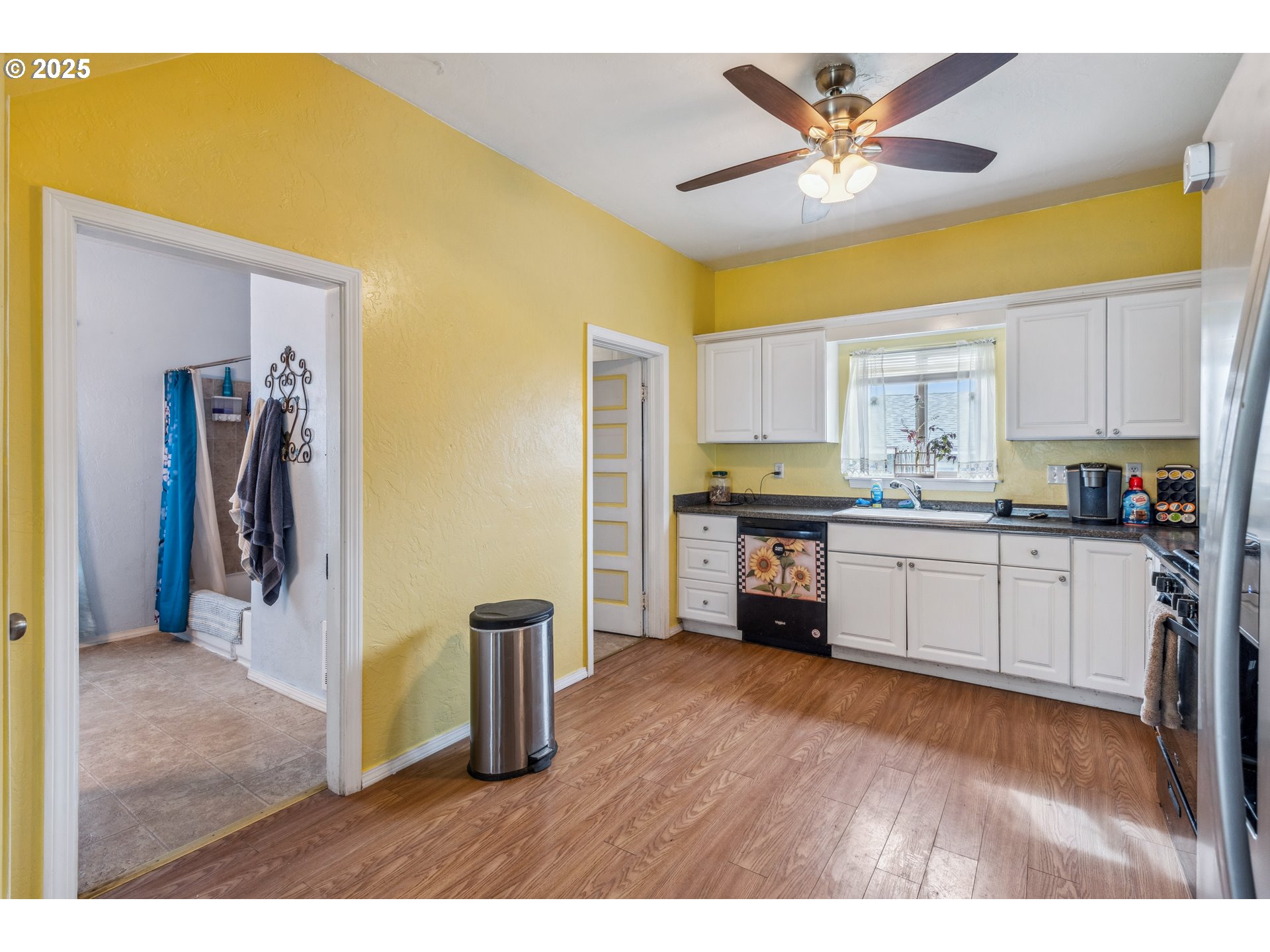 245 L Street Riddle, OR 97469 - Photo 8 of 48