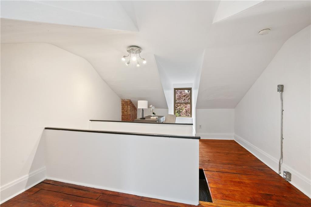 162 Almond Way Pittsburgh, PA 15201 - Photo 22 of 38