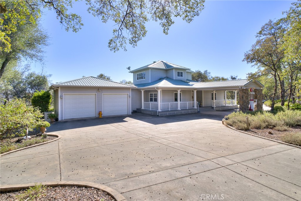 415 Hurleton Road Oroville, CA 95966 - Photo 40 of 70 Paved parking, attached garage