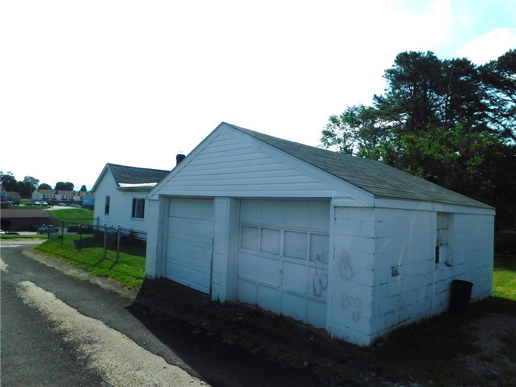 98 Easy Street Uniontown, PA 15401 - Photo 7 of 8