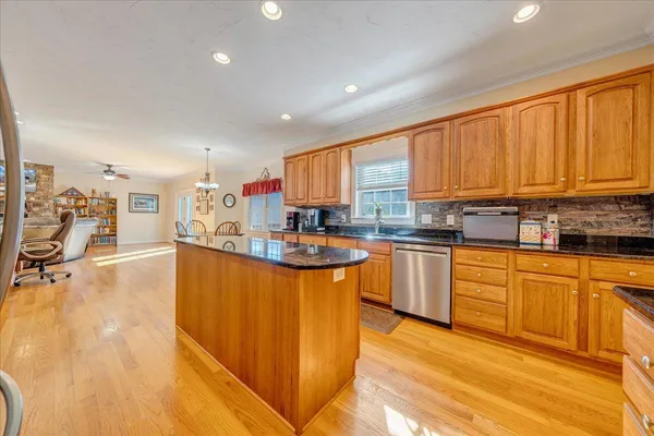 $577,995 | 7524 Autumn Park Drive, Roanoke, VA 24018