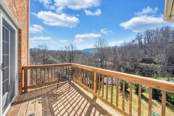 $577,995 | 7524 Autumn Park Drive, Roanoke, VA 24018