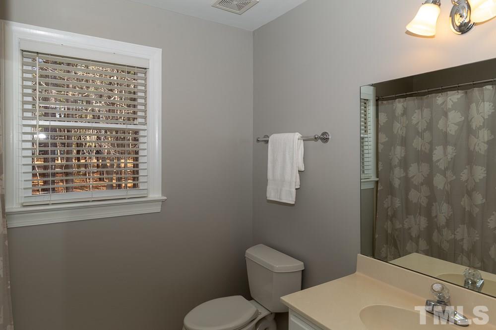 12016 Warwickshire Way Raleigh, NC 27613 - Photo 18 of 25 Gallery Image 18
