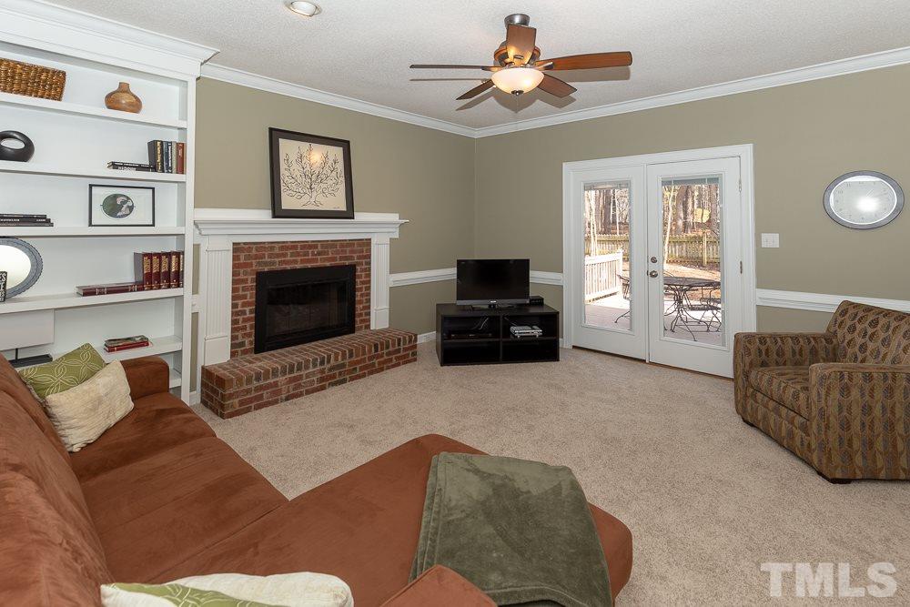 12016 Warwickshire Way Raleigh, NC 27613 - Photo 3 of 25 Gallery Image 3